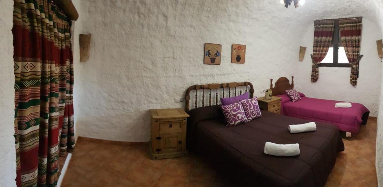 Cueva El Monteron Villa Cullar de Baza Eksteriør bilde
